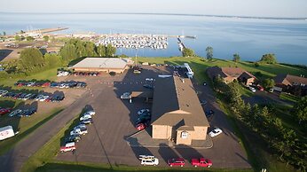 The Washburn Inn - On the Lake