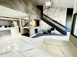 Super 8 by Wyndham Columbia Clark Lane