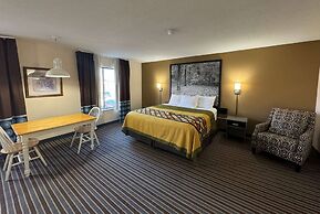 Super 8 by Wyndham Columbia Clark Lane