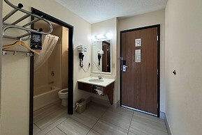 Super 8 by Wyndham Columbia Clark Lane