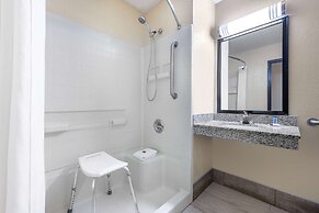 Super 8 by Wyndham Kansas City at Barry Road/Airport