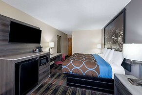 Super 8 by Wyndham Kansas City at Barry Road/Airport