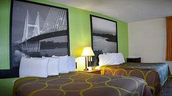 Super 8 by Wyndham Branson/Andy Williams Theater