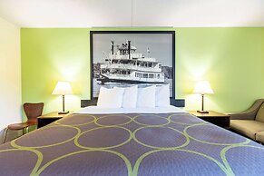 Super 8 by Wyndham Branson/Andy Williams Theater