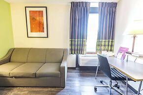 Super 8 by Wyndham Branson/Andy Williams Theater