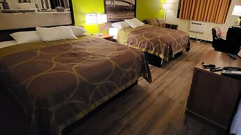 Super 8 by Wyndham Canton/Livonia Area