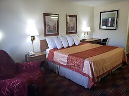 Americas Best Value Inn & Suites Harrisonville