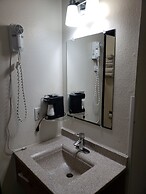 Americas Best Value Inn & Suites Harrisonville