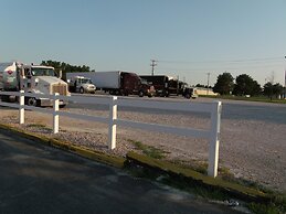 Americas Best Value Inn & Suites Harrisonville