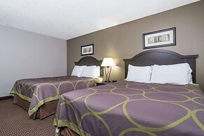 Super 8 by Wyndham Bismarck