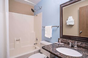 Super 8 by Wyndham Bismarck