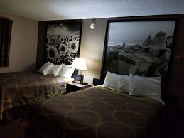 Super 8 by Wyndham Bismarck