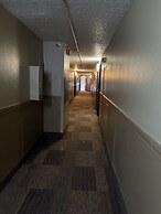 Super 8 by Wyndham Bismarck