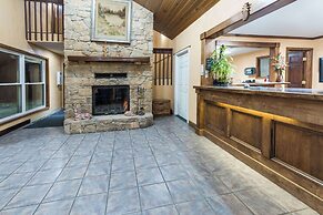 Super 8 by Wyndham Higginsville