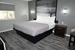 Super 8 by Wyndham Higginsville