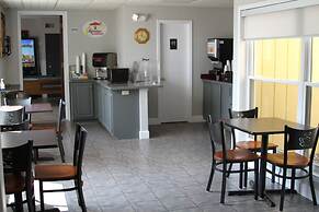 Super 8 by Wyndham Higginsville