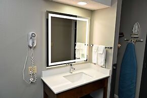 Super 8 by Wyndham Higginsville