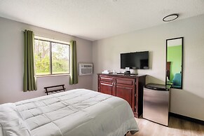 Super Inn by OYO Lansing MI