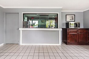 Super Inn by OYO Lansing MI