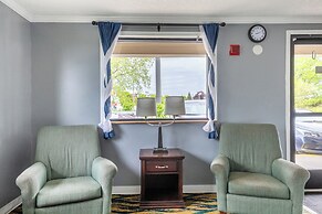 Super Inn by OYO Lansing MI