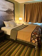 Super 8 by Wyndham Houghton