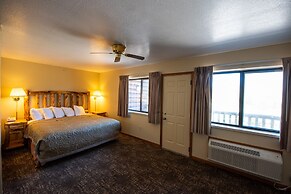 Super 8 by Wyndham Bridgeview of Mackinaw City