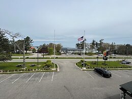 Super 8 by Wyndham Bridgeview of Mackinaw City