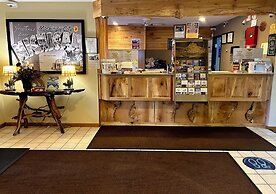 Super 8 by Wyndham Bridgeview of Mackinaw City