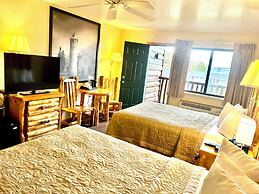 Super 8 by Wyndham Bridgeview of Mackinaw City