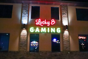 Super 8 by Wyndham Deadwood / Black Hills Area