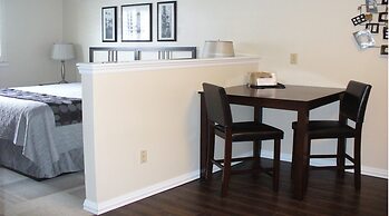 Super 8 by Wyndham Deadwood / Black Hills Area