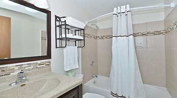 Super 8 by Wyndham Deadwood / Black Hills Area