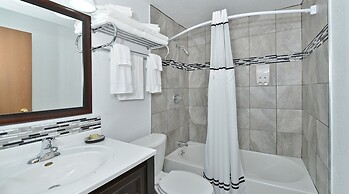 Super 8 by Wyndham Deadwood / Black Hills Area