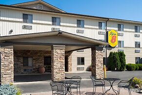 Super 8 by Wyndham Kalispell Glacier National Park