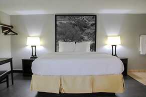 Super 8 by Wyndham Williston ND
