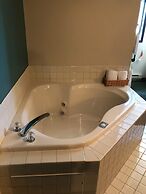 Super 8 by Wyndham Huron