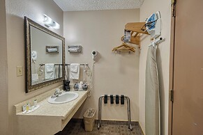 Super 8 by Wyndham Sturgis