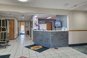 Super 8 by Wyndham Sturgis