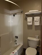 Super 8 by Wyndham Sturgis