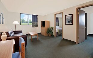 Super 8 by Wyndham Spearfish