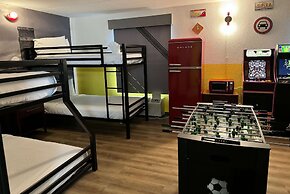 Super 8 by Wyndham Bloomington/Airport