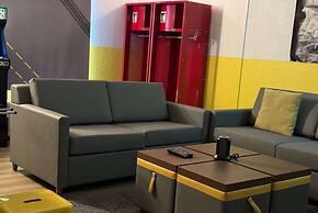 Super 8 by Wyndham Bloomington/Airport