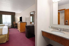 Travelodge by Wyndham Redwood Falls