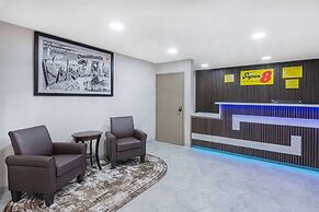 Super 8 by Wyndham Charlottesville