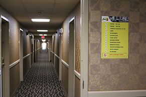 Super 8 by Wyndham Plattsburgh