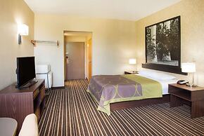 Super 8 by Wyndham Plattsburgh