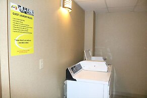 Super 8 by Wyndham Plattsburgh