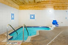 Super 8 by Wyndham Monroe WI