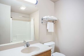 Super 8 by Wyndham Monroe WI