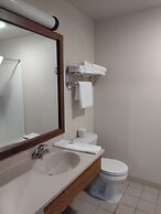 Super 8 by Wyndham Monroe WI
